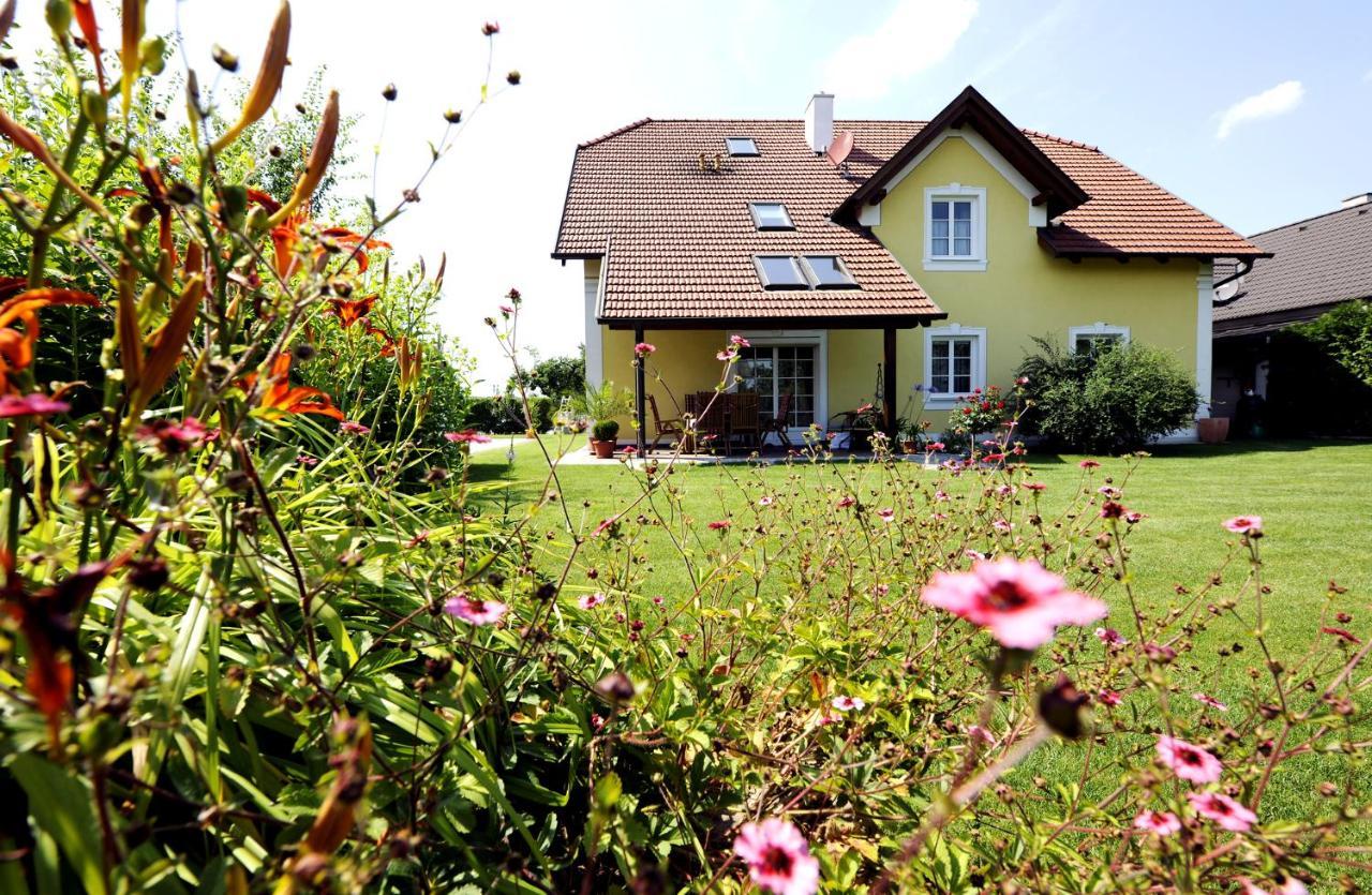 Отель Gaestehaus Familie Trachsler Rohrendorf bei Krems Экстерьер фото